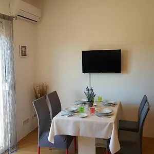 https://apartman-mery-stinjan.pula-hotels.org