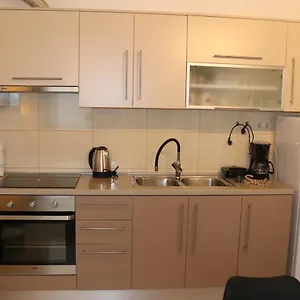apartman-kikaso-near-mall-of-split-free-parking.splithotels.org/